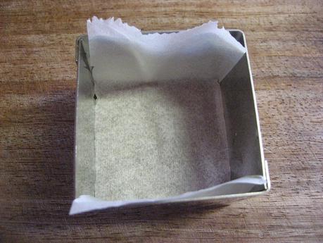 POLLO CON CEBOLLA CARAMELIZADA Y TOMATES VERDES FRITOS POLLO CON CEBOLLA CARAMELIZADA Y TOMATES VERDES FRITOS