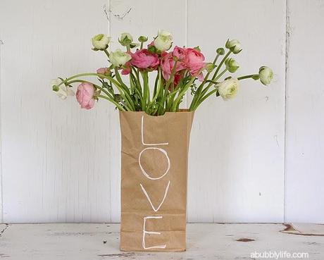 RECICLAR BOLSAS DE PAPEL COMO FLOREROS RECICLAR BOLSAS DE PAPEL COMO FLOREROS