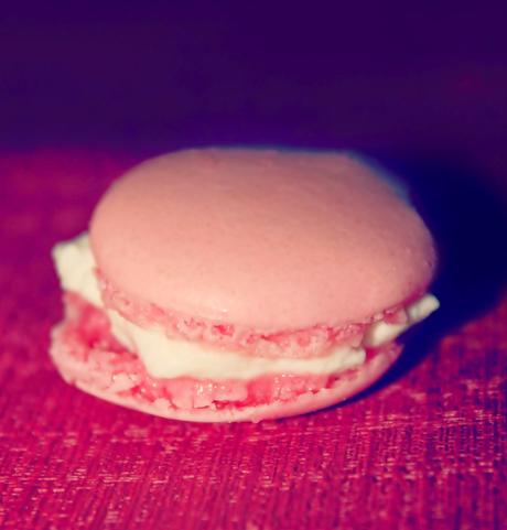 MACARONS DE FRESA CON QUESO MACARONS DE FRESA CON QUESO