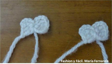 Escarpines de Hello Kitty a crochet en tres partes. Zapaticos con tirantes a ganchillo (Kitty crocheted baby shoes)