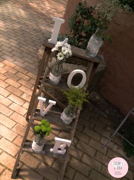colores-de-boda-escalera-flores-love-rincon-bienvenida-chiara-manuel La boda de Chiara & Manuel