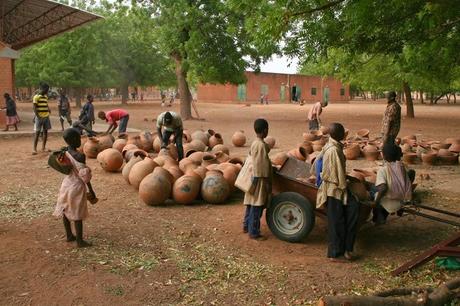 FRANCIS KÉRÉ Y LA ARQUITECTURA EN TIERRA