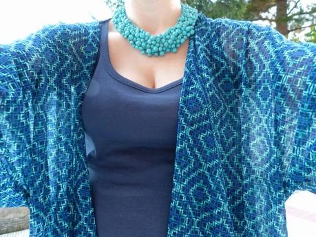 Short de flores y kimono azul, mezclando estampados KIMONO AZUL