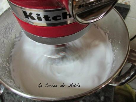 CONOS DE HOJALDRE RELLENOS DE NATA CONOS DE HOJALDRE RELLENOS DE NATA