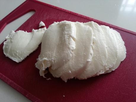 ENSALADA CAPRESSE CON AGUACATE ENSALADA CAPRESSE CON AGUACATE