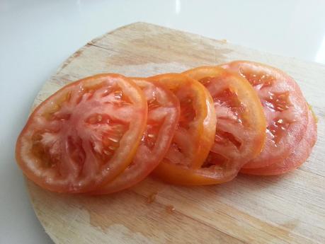 ENSALADA CAPRESSE CON AGUACATE ENSALADA CAPRESSE CON AGUACATE