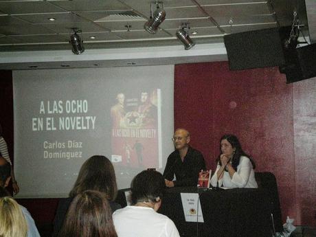 A las 7'30 en la Fnac, a las 8 en el Novelty A las 7'30 en la Fnac, a las 8 en el Novelty