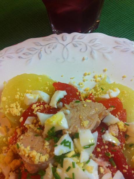 Ensalada De Pimientos Asados Con Atún Y Patatas Ensalada De Pimientos Asados Con Atún Y Patatas