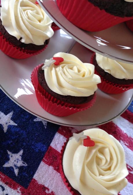 Chicago Cupcakes de Chocolate con Buttercream de Sirope de Arce. Cooking in America. Chicago Cupcakes de Chocolate con Buttercream de Sirope de Arce. Cooking in America.