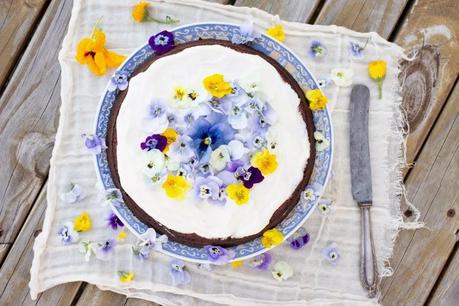 TORTA DE LIMÓN, SEMILLAS DE AMAPOLA Y ARÁNDANOS ¡BIENVENIDA LA PRIMAVERA!