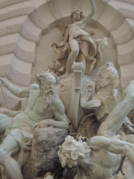 Viaje a ninguna parte. Rock me Amadeus! El poder en el mar. Palacio de Hofburg. Viena.