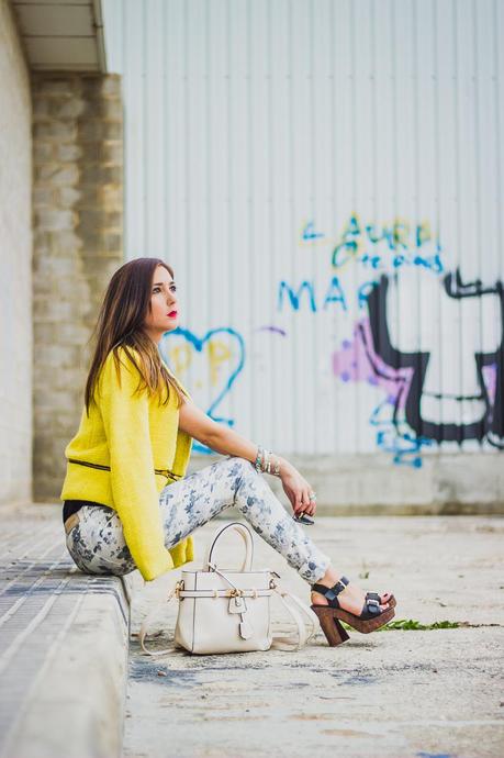 Mixing Floral Print And Yellow Mixing Floral Print And Yellow