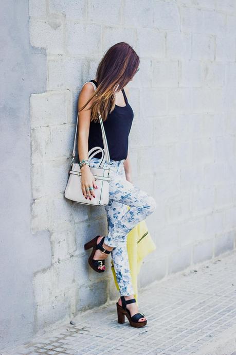 Mixing Floral Print And Yellow Mixing Floral Print And Yellow