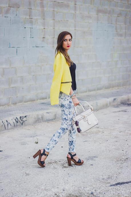 Mixing Floral Print And Yellow Mixing Floral Print And Yellow