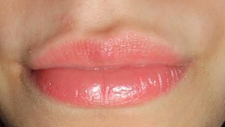 Labial Revlon 825 Lovers Coral Labial Revlon 825 Lovers Coral