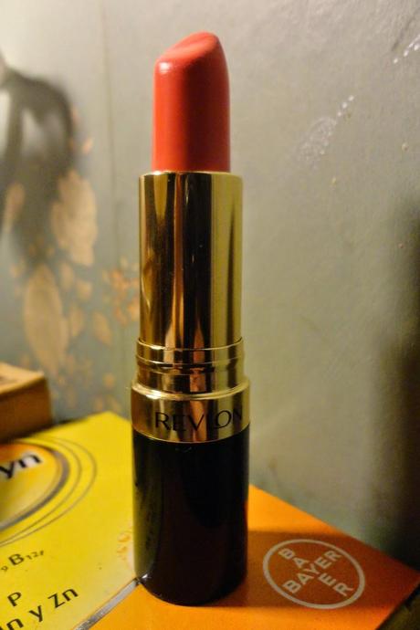 Labial Revlon 825 Lovers Coral Labial Revlon 825 Lovers Coral
