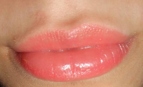 Labial Revlon 825 Lovers Coral Labial Revlon 825 Lovers Coral