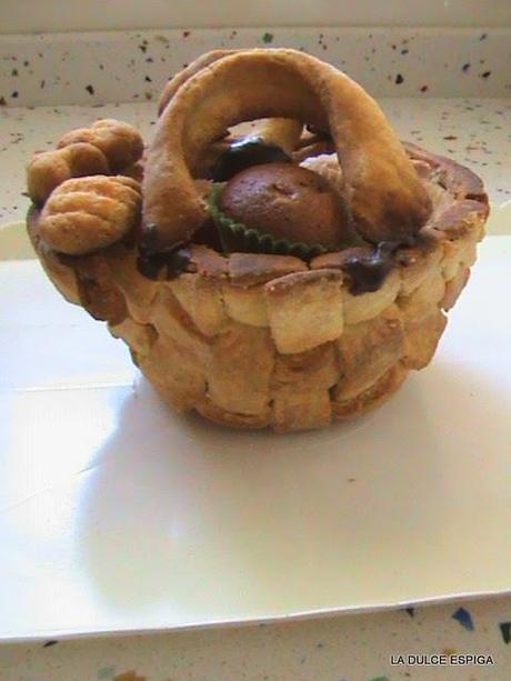 CESTA DE MASA QUEBRADA .RETO UNA GALLETA UN CUENTO. CAPERUCÍTA ROJA CESTA DE MASA QUEBRADA .RETO UNA GALLETA UN CUENTO. CAPERUCÍTA ROJA