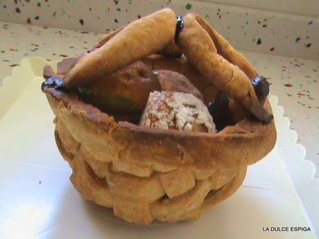 CESTA DE MASA QUEBRADA .RETO UNA GALLETA UN CUENTO. CAPERUCÍTA ROJA CESTA DE MASA QUEBRADA .RETO UNA GALLETA UN CUENTO. CAPERUCÍTA ROJA