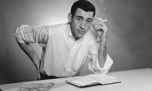 J.D. Salinger, el tipo que optó por el aislamiento para que tipos como yo no arruinemos sus libros con malos microrrelatos. :(
