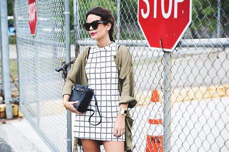 The Sixties are back Plaid_Dress-Trench-Birks-Topshop-Back_To_Sixties-37