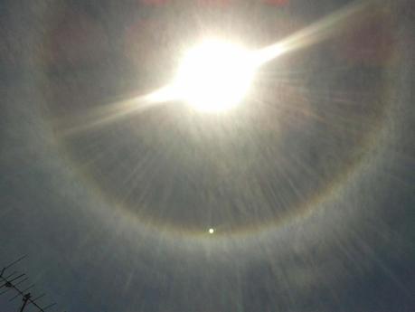 Halo Solar y un misterioso objeto Halo Solar y un misterioso objeto