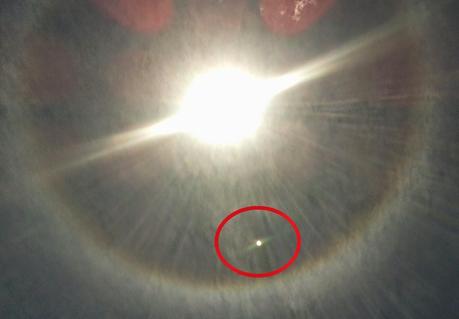 Halo Solar y un misterioso objeto Halo Solar y un misterioso objeto