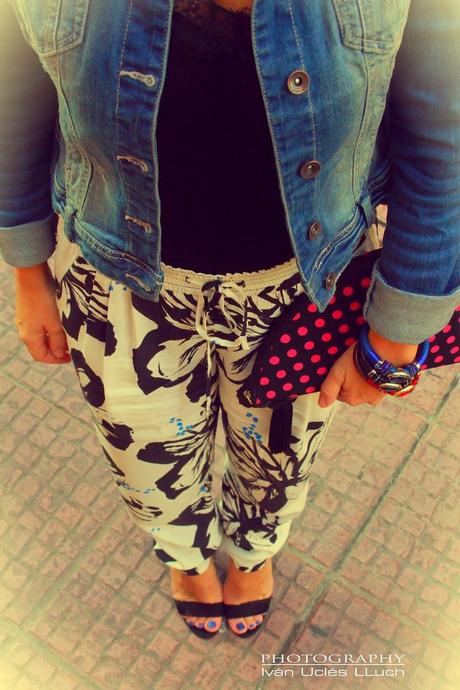 Pantalón fluido flores Pantalón fluido flores