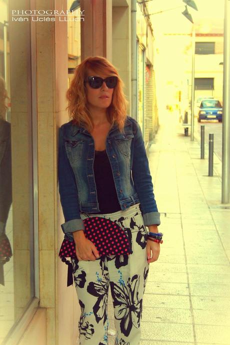 Pantalón fluido flores Pantalón fluido flores