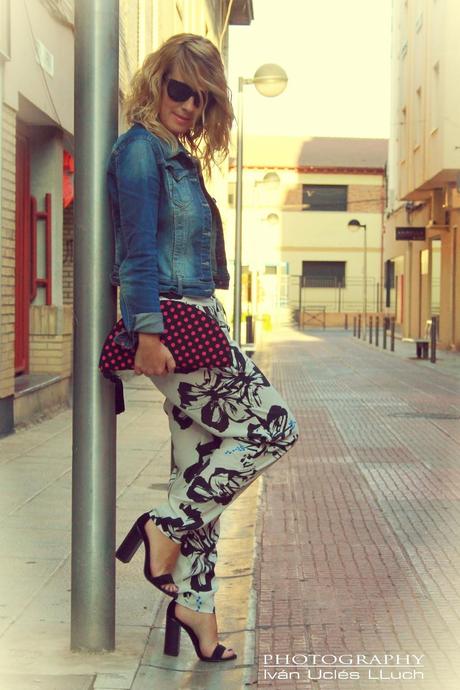 Pantalón fluido flores Pantalón fluido flores