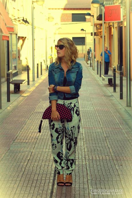 Pantalón fluido flores Pantalón fluido flores
