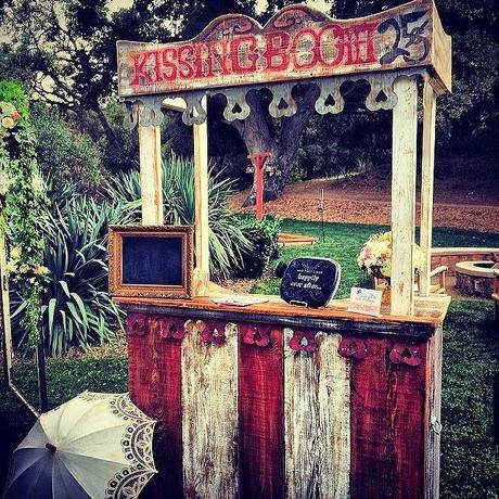 Llena tu boda de besos con un Kissing Booth Llena tu boda de besos con un Kissing Booth