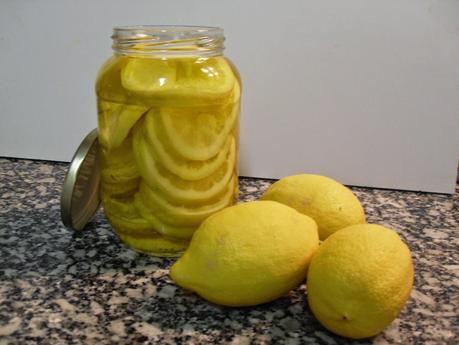 Tajine de cordero con limones confitados en sal y aceite