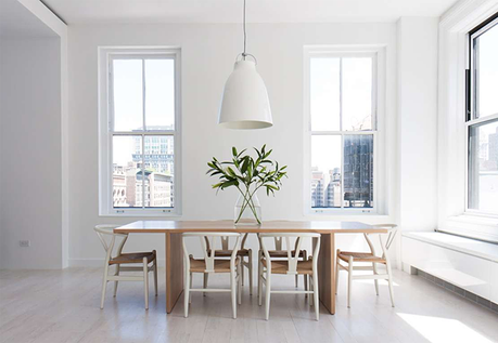 Blanco diseño interior en apartamento de Nueva York