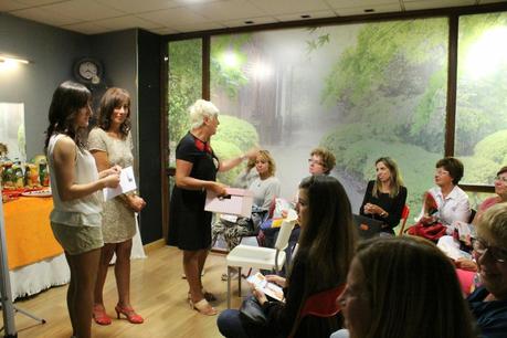 CHARLA SOBRE IMAGEN Y BELLEZA EN CENTRO DE BELLEZA INTEGRAL VELVET CHARLA SOBRE IMAGEN Y BELLEZA EN CENTRO DE BELLEZA INTEGRAL VELVET