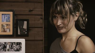 Todas las mujeres. Me encanta el olor a telefilm por la mañana... Todas las mujeres. Me encanta el olor a telefilm por la mañana...