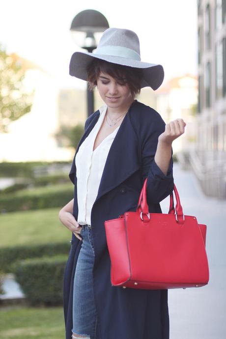 THE RED BAG IMG_9973