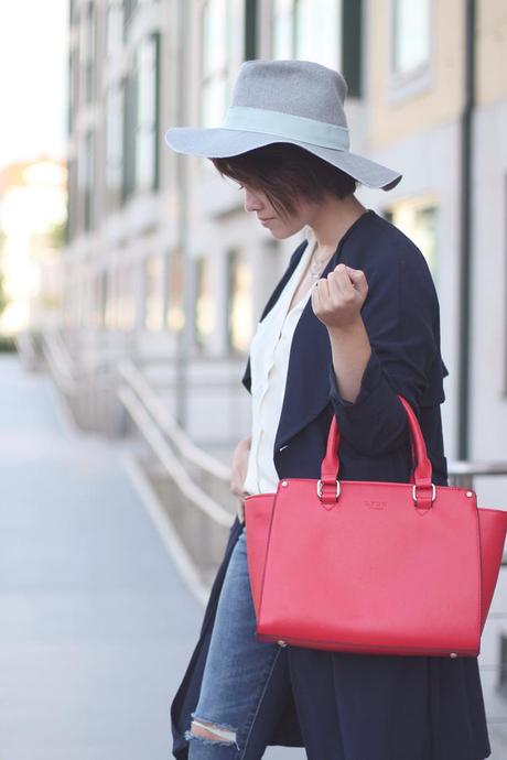 THE RED BAG IMG_9969