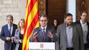 LA ESPAÑA FALDICORTA: EL MEGALÓMANO ARTUR MAS SACRIFICA CATALUÑA Y AGITA ESPAÑA POR UNA  INDEPENDENCIA INSENSATA E IMPOSIBLE