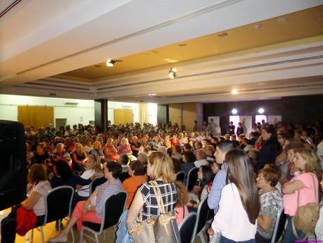 MESA REDONDA EN QUEDADA MUJER Y TENDENCIA, ROSALIA NAVARRO MESA REDONDA EN QUEDADA MUJER Y TENDENCIA, ROSALIA NAVARRO