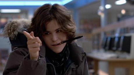 Tres makeovers de película para inspirar tu estilo Allison-breakfast-club
