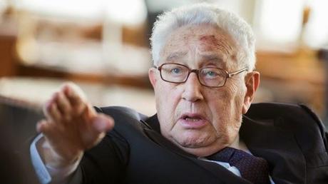 Kissinger: por una fuerza global contra el terrorismo bajo supervisión del Congreso de EE.UU. Kissinger: por una fuerza global contra el terrorismo bajo supervisión del Congreso de EE.UU.