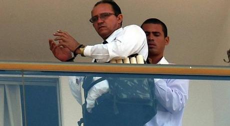 Un hombre toma a un rehén en Brasilia. AFP.