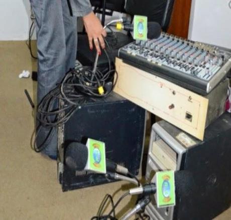 En Ica: CLAUSURAN RADIOS Y CANALES DE TV PIRATAS… En Ica: CLAUSURAN RADIOS Y CANALES DE TV PIRATAS…