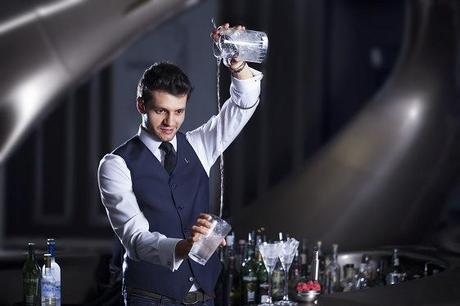 Grey Goose y Virgin Galactic celebran una alianza extraordinaria barman