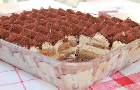 Tiramisú con bizcochitos de soletilla (savoiardi) caseros Tiramisú con bizcochitos de soletilla (savoiardi) caseros