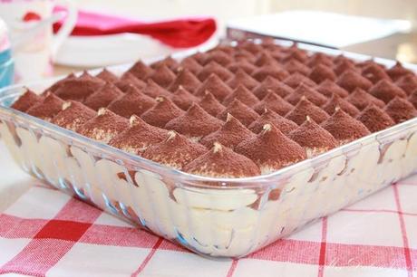 Tiramisú con bizcochitos de soletilla (savoiardi) caseros Tiramisú con bizcochitos de soletilla (savoiardi) caseros