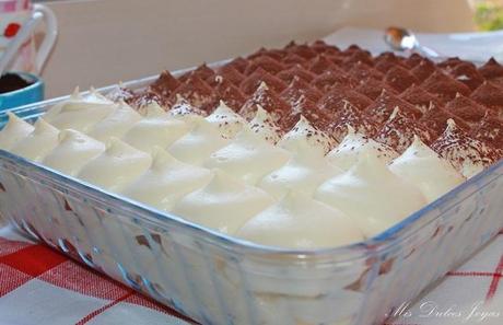 Tiramisú con bizcochitos de soletilla (savoiardi) caseros Tiramisú con bizcochitos de soletilla (savoiardi) caseros
