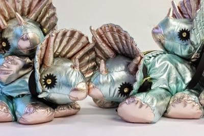 Los bolsos-triceratops de Giles Deacon Los bolsos-triceratops de Giles Deacon