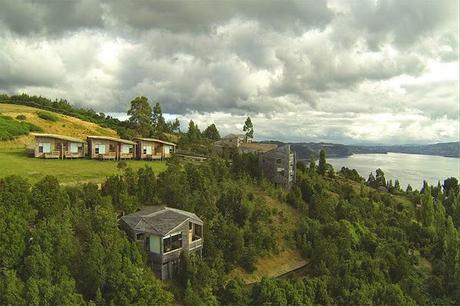 Hotel Rustico y Moderno en Chiloe  /  Rustic and Modern Hotel in Chiloe